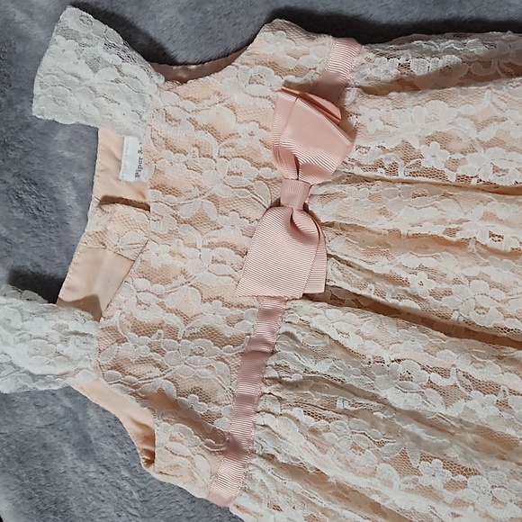 Bundle of 2 Adorable 3-6 Month Infant Dresses - Picture 7 of 10